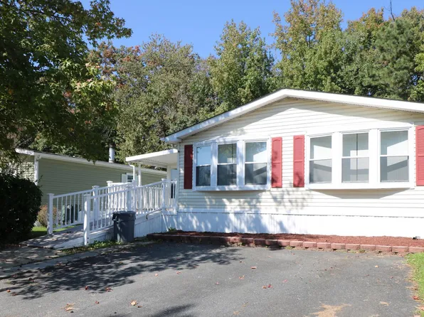 137 Rodeo Cir, Middle River, MD 21220