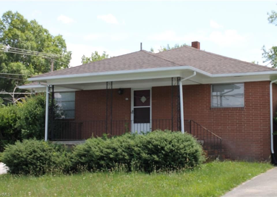 2nd image of 23 Leonard St