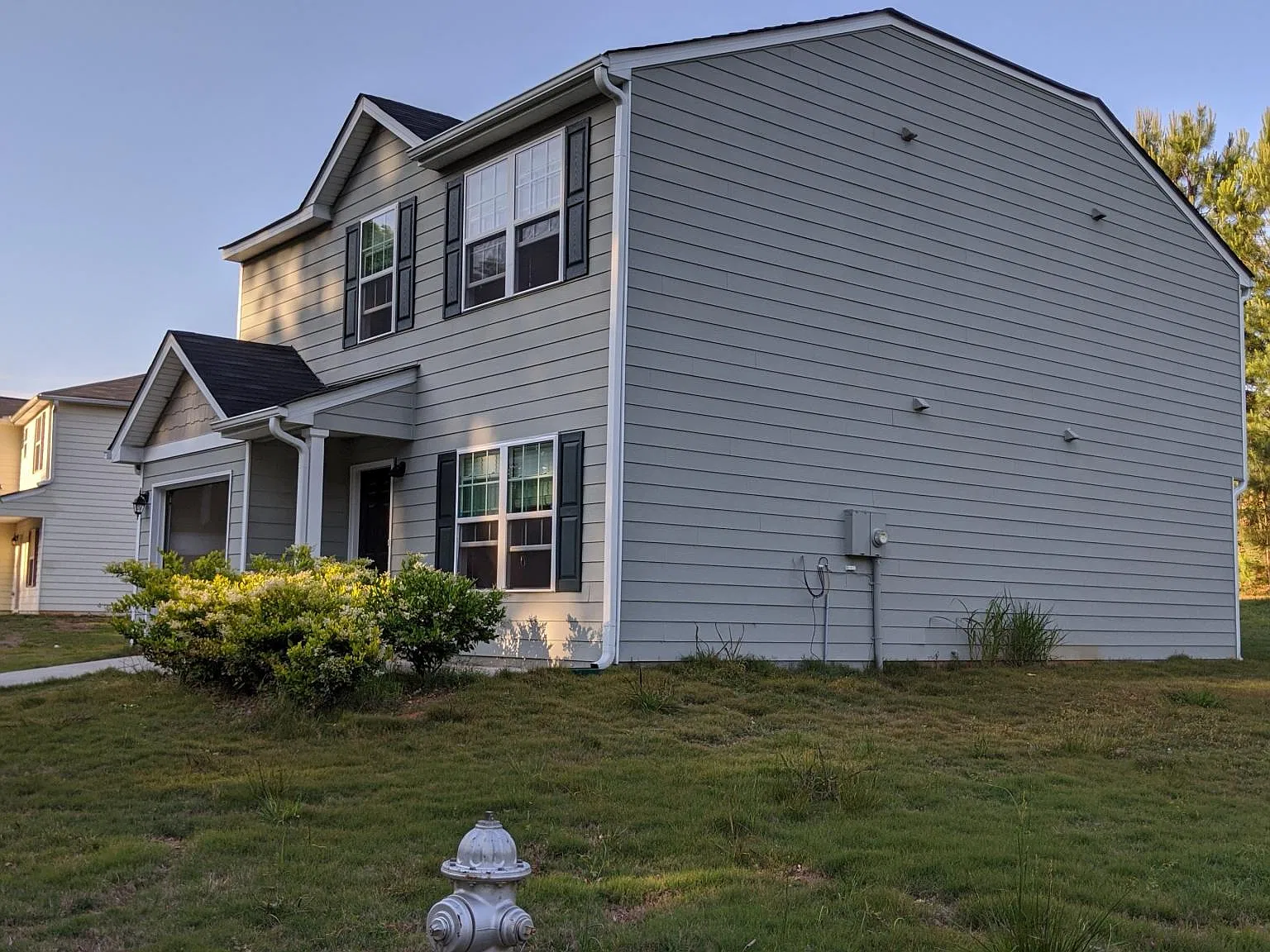 4 bed, 2.5 bath, 1800 sqft, $2,200 — Photo 3