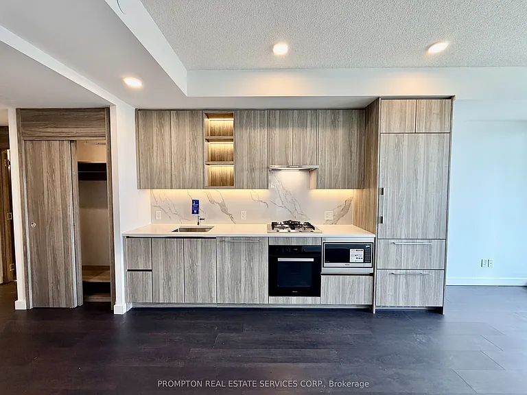 68 Esther Shiner Blvd #1702 — Photo 4
