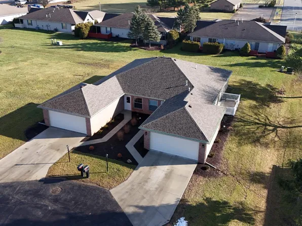 29 Wedgewood Dr, Willard, OH 44890