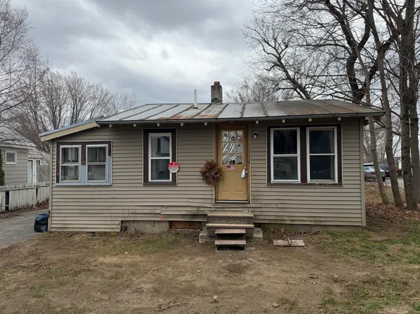 27 Saint John Street, Skowhegan, ME 04976