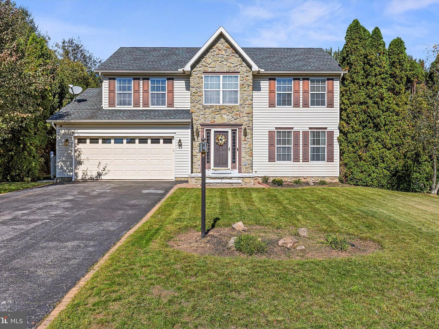 733 Aslan Ct, York, PA 17404 | Zillow