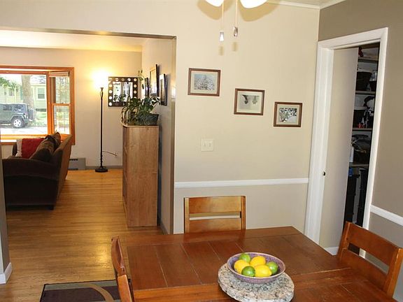 5th image of 143 Katherine Dr NE