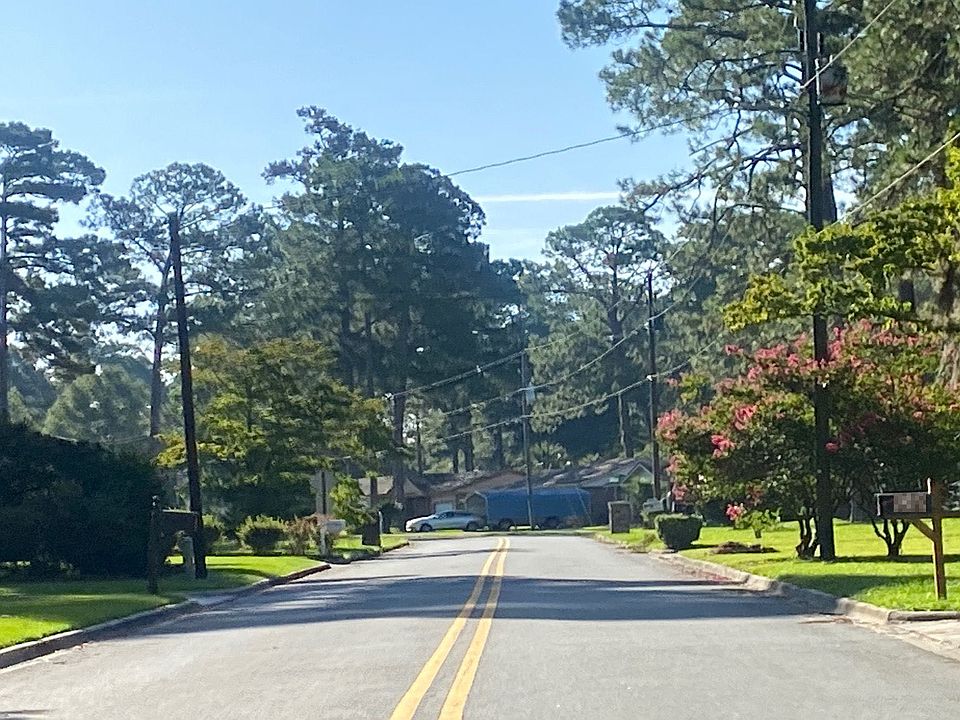 2nd image of 801 Habersham Rd
