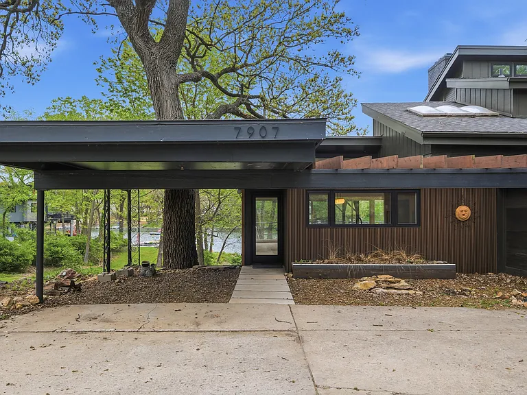 7907 NW Westside Dr — Photo 2