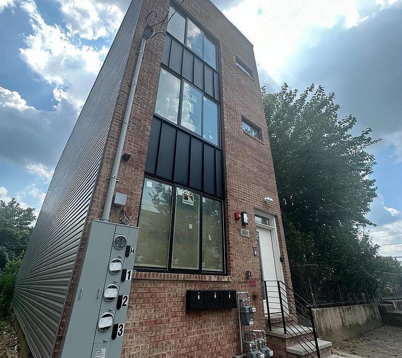 1st image of 626 W Norris St