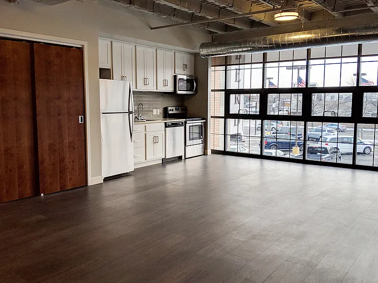 321 S Main St — Photo 7