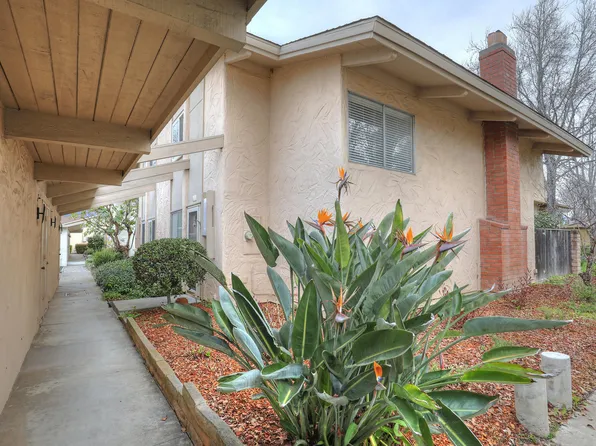 17 N San Marcos Rd #A, Santa Barbara, CA 93111