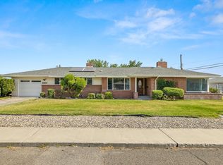 2214 W Clearwater Ave, Kennewick, WA