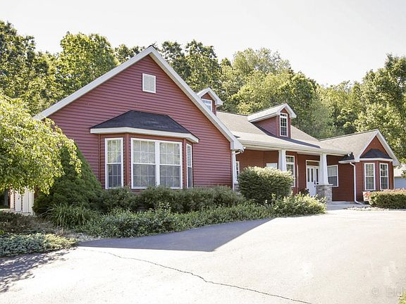 182 sunnywood dr-102
