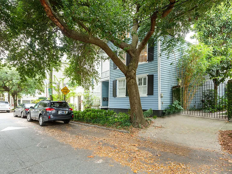 13 Elizabeth St #B — Photo 42
