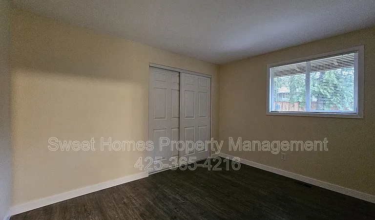 12828 111th Ave NE — Photo 19