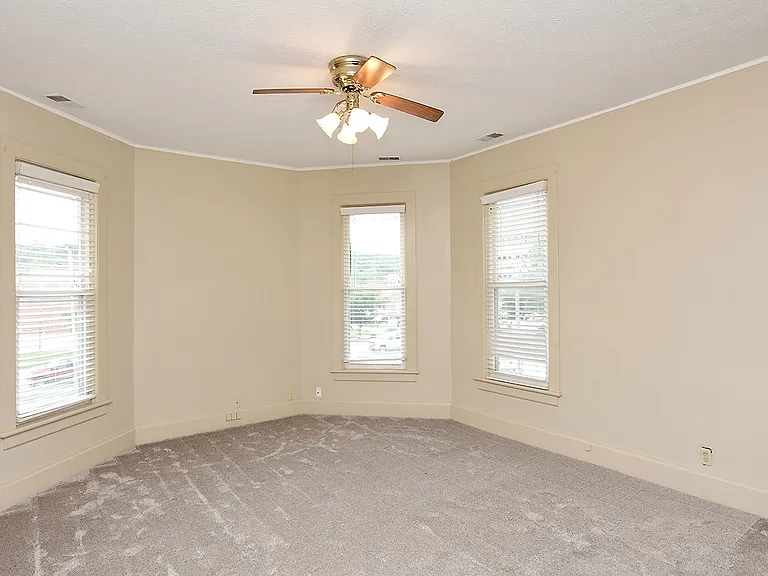 615 Willow Ave #2 — Photo 9