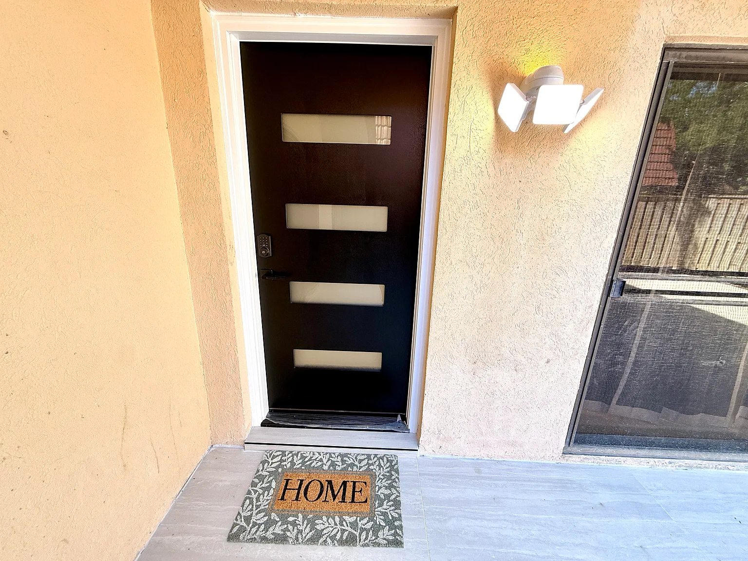 2 bed, 2.5 bath, 1344 sqft, $2,100 — Photo 3