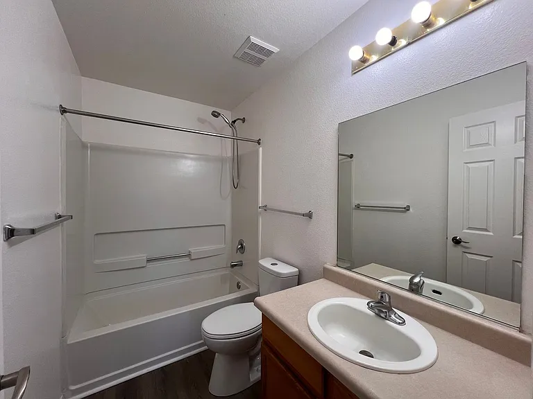 Bramwell - 430 Willow Way — Photo 10