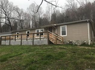 1004 Warren Pl NW, Lenoir, NC 28645