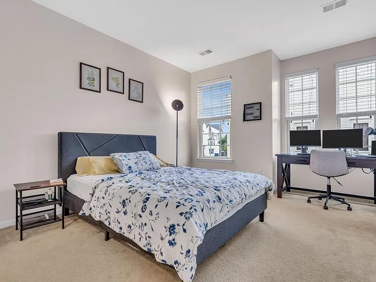 44 Kyle Dr — Photo 17