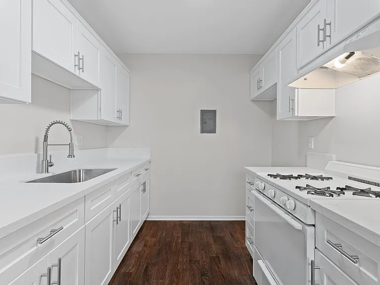 8331 Lampson Avenue — Photo 13