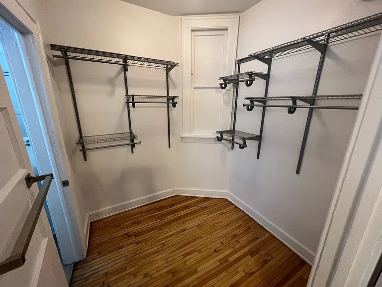Stevens Square Apartments — Photo 39