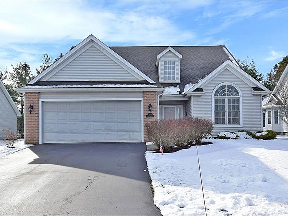 2nd image of 150 Lake Pointe Cir