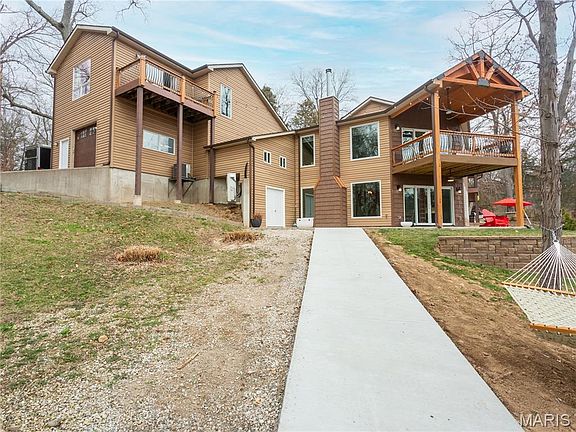 3rd image of 7614 Lakemont Dr
