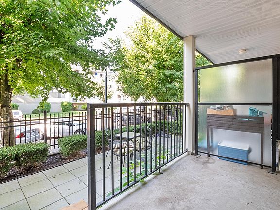 4th image of 46150 Bole Ave #109