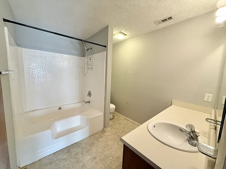 1808 Tryon Dr #5 — Photo 7
