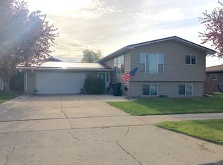 2115 1st Ave E, Williston, ND 58801