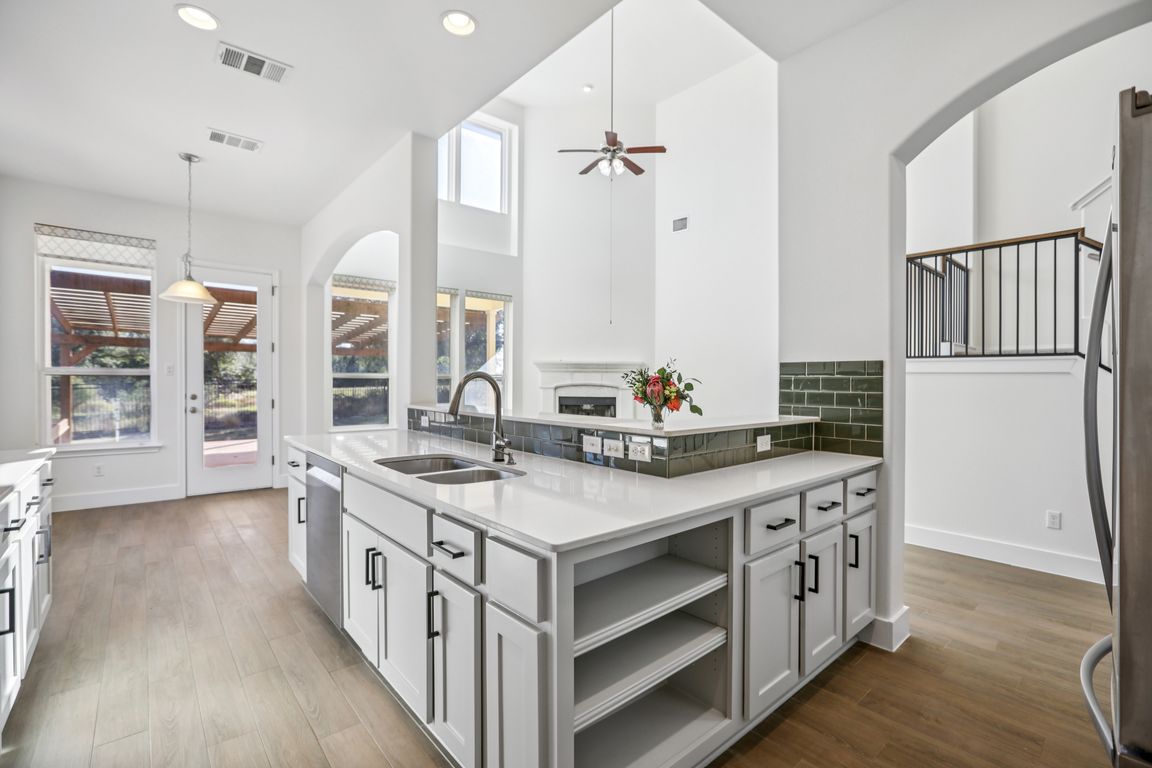 next background image