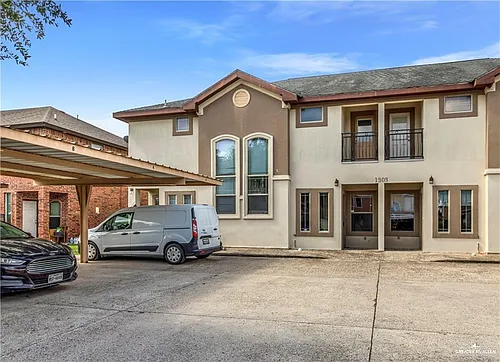 1303 W Fig Ave Photo 1