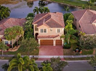 7374 NW 112th Ter, Parkland, FL 33076