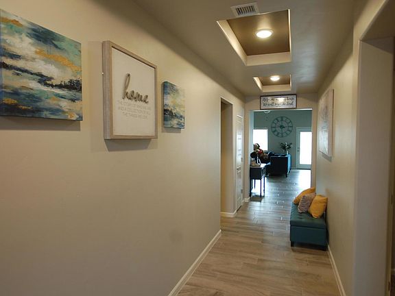 4th image of 877 Holly Park Ave
