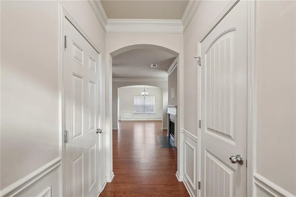 4 bed, 3.5 bath, 2188 sqft, $2,500 — Photo 3