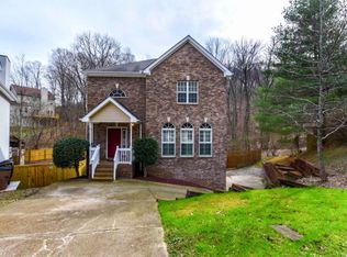 949 S Woodstone Ln, Nashville, TN 37211