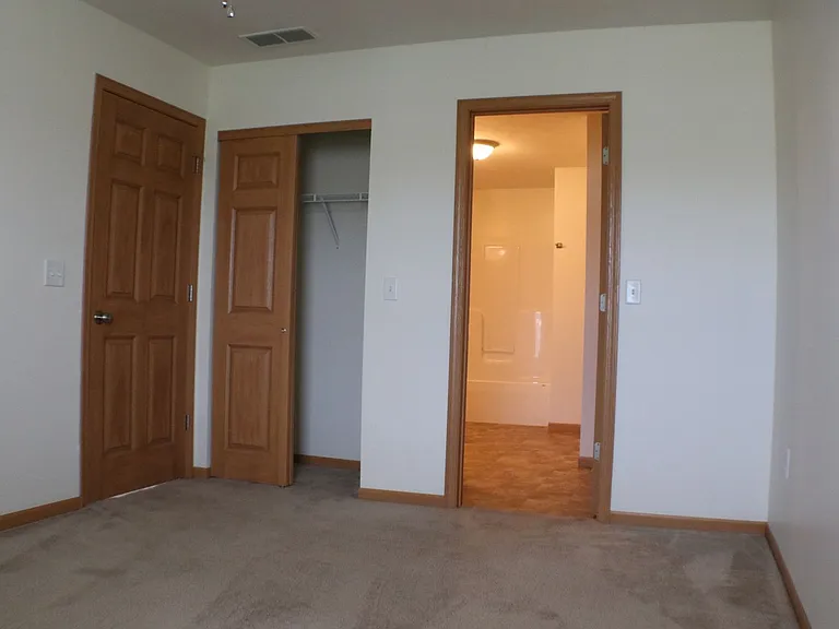 2240 Morning Glory Cir — Photo 23