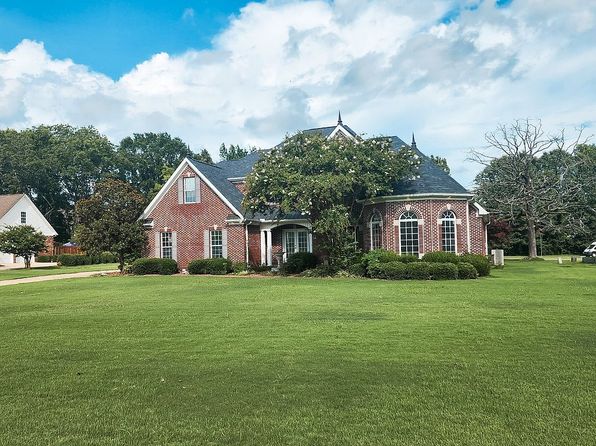 154 Garden Park Dr