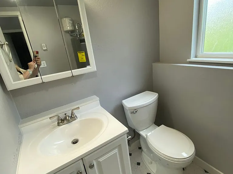 5223 & 5225 N Pinegrove Ct — Photo 9