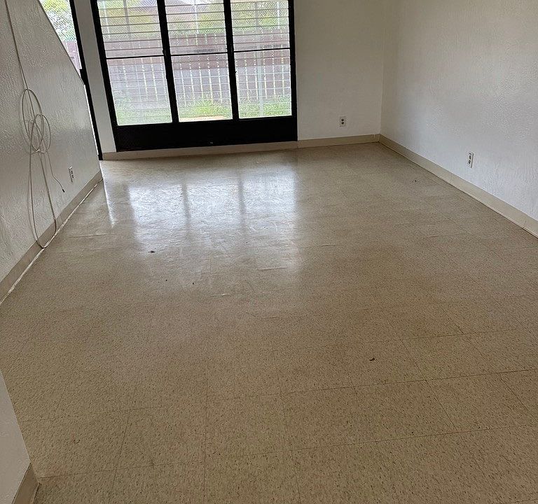 2nd image of 87-2131 Helelua Pl APT 4