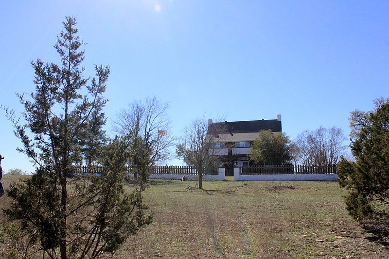 1st image of 105 Riverbend Ln