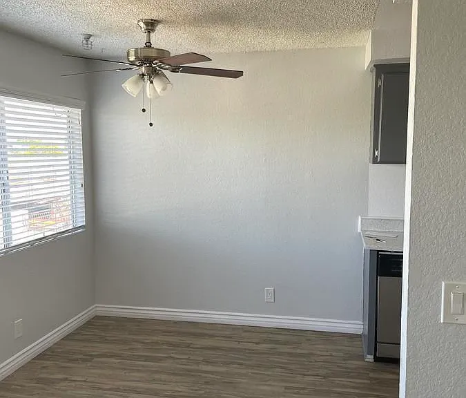13920 Doty Ave #2 — Photo 5