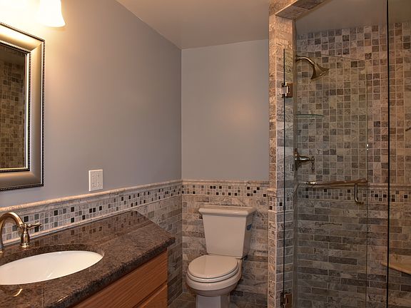 Tiled Bathwith Heated Floor
