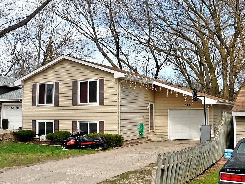 2nd image of 313 N Pierce Ave
