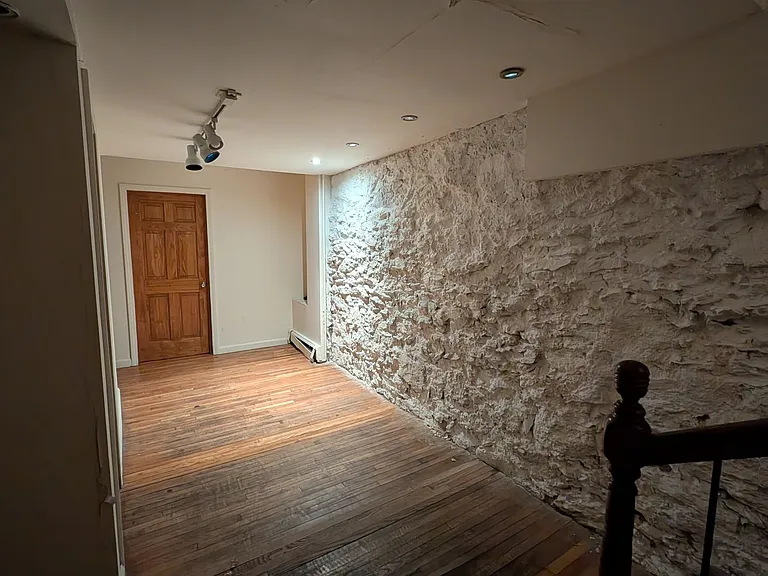 64 Fisher Ave #1 — Photo 6