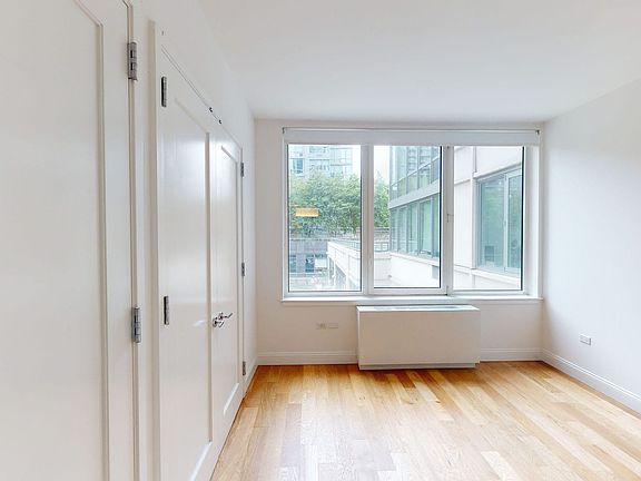 4th image of 805 Columbus Ave APT 4A