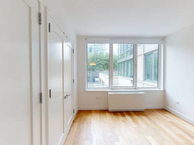 805 Columbus Ave #4A — Photo 4
