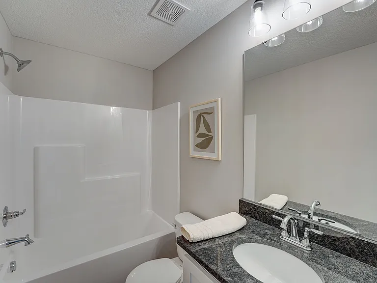 1145X W Laketowne Dr NE — Photo 23