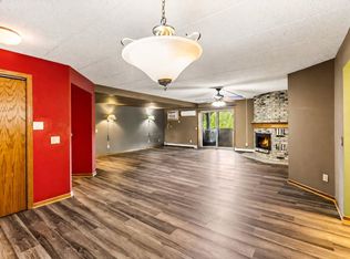14 Maple Wood Ln APT 23, Madison, WI 53704