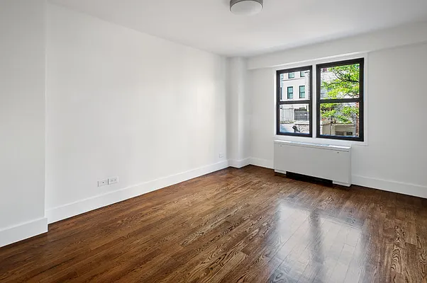 Rented by Oxford Property Group | media 28
