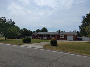 418 Jamestown Ave, Fayetteville, NC 28303